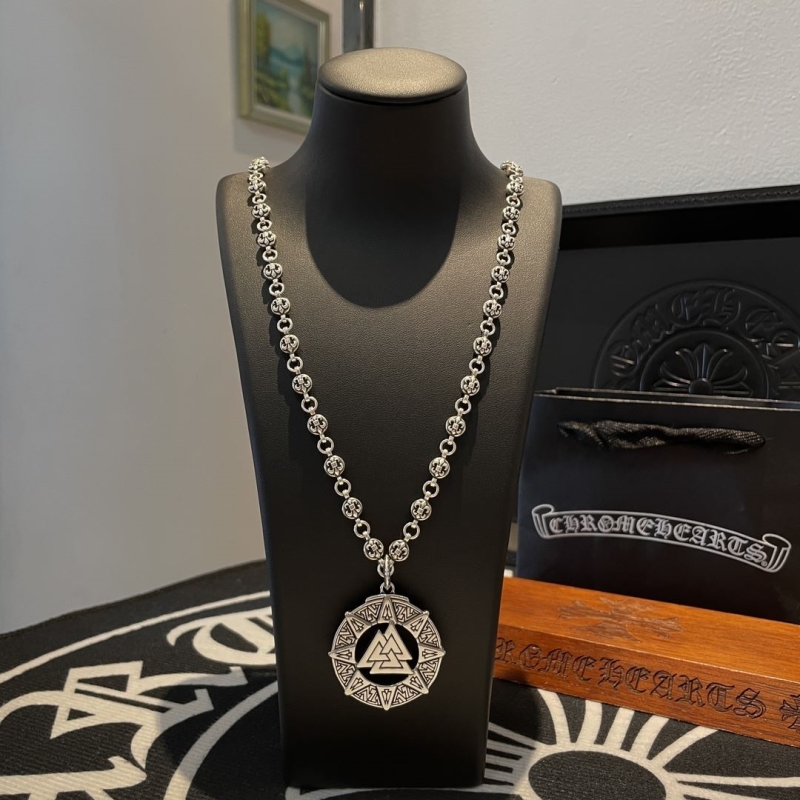 Ch**me He**ts necklaces